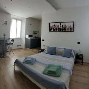 Docfahouse , Côme Italie